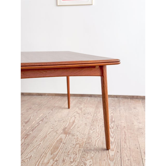 Mid-Century Modern Danish Dining Table in Teak, 1960s For Sale - Image 9 of 18