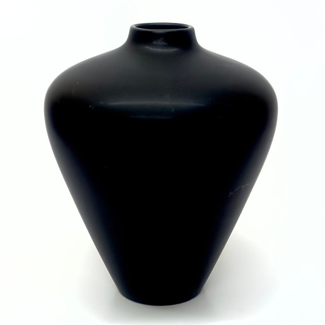 Haeger Large Matte Black Ceramic Vase With Relief Crane Motif by Haeger No. 7105 For Sale - Image 4 of 11