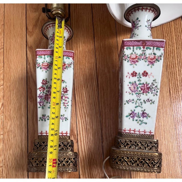 1900 Chinese Vase Lamps Canton Famille Rose Porcelain Late Qing Early Republic - a Pair For Sale - Image 4 of 10
