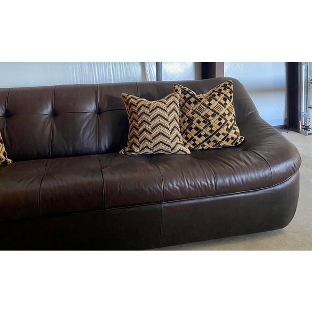 Graphic Kuba Shoowa Raffia Grass + Silk Pillows, Set of 2 (Congo), Hand-Sewn For Sale - Image 4 of 13