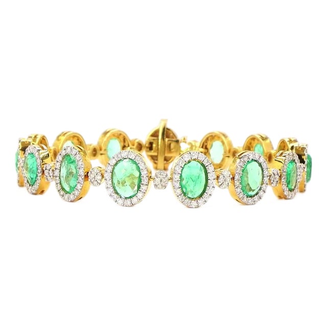 2.67 Carat Round Brilliant Cut Diamond Emerald Gold Bracelet For Sale