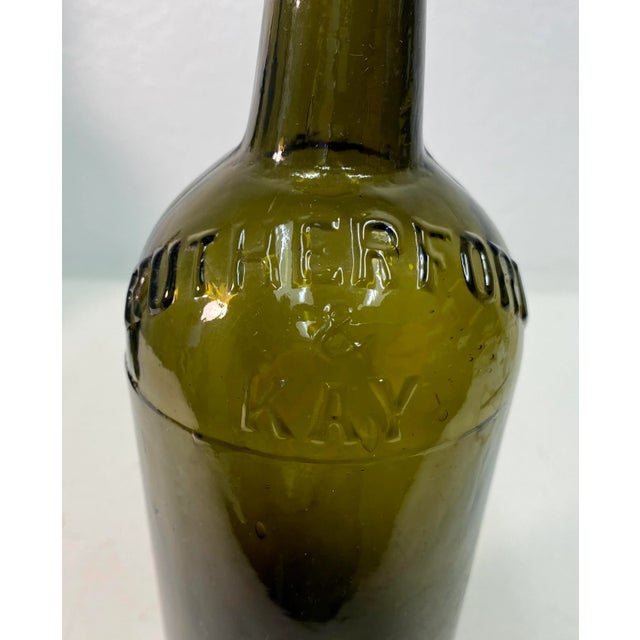 English Set of 2 Vintage Glass Bottles From Rutherford & Kay Whiskey and Maidstone Distillery - England & Scotland For Sale - Image 3 of 9