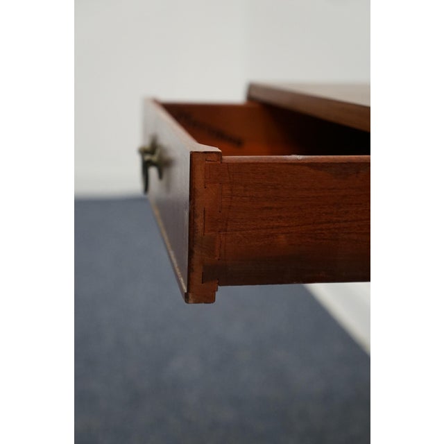 Late 20th Century Mersman Flame Mahogany Traditional Duncan Phyfe Style 36" Drop Leaf Pembroke Accent End Table W. Harp Base For Sale - Image 5 of 12