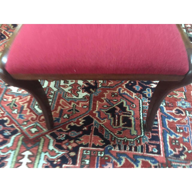 1920s Sheraton Style Mahogany Swing Leg Dining Room Table With Four Chairs For Sale - Image 5 of 12