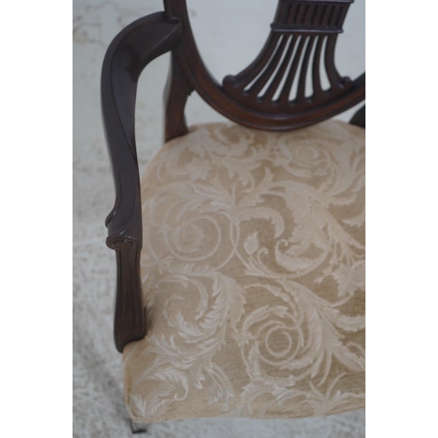 Set of Six Stickley Shield Back Mahogany Dining Room Chairs For Sale In Philadelphia - Image 6 of 18