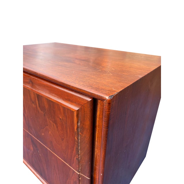 Mid Century Modern Vintage Nightstands or End Side Tables Great design with drawers for storage A pair