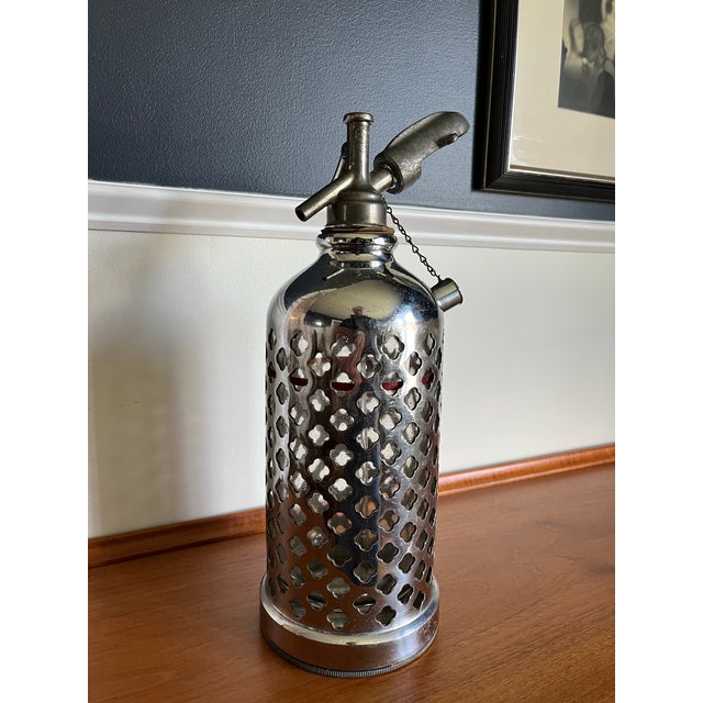 Vintage Mid Century Sparklets Type D "De Luxe" Soda Syphon For Sale - Image 4 of 8