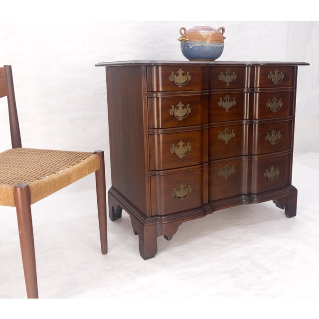 Solid Mahogany Block Front 4 Drawers 32" H Compact Bachelor Chest Dresser MINT For Sale - Image 10 of 11