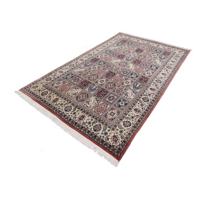 Vintage Hand-Knotted Rug in Wool For Sale - Image 4 of 12