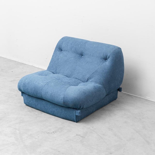 Vintage Lounge Chairs with Coffee Table in Blue Fabric, 1970s, Set of 3 For Sale - Image 3 of 13