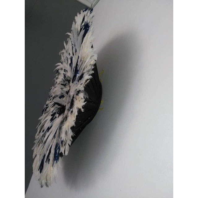 Juju hat speckled white gray and navy blue of 20" (50 cm). Juju hat made with natural feathers and rattan. Juju hat woven...