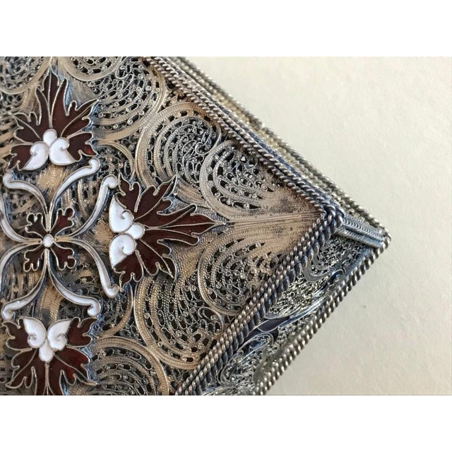 Art Nouveau Portuguese Silver Filigree and Enamel Box with Gold Wash For Sale - Image 3 of 12