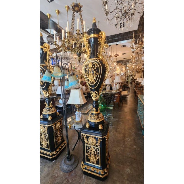 Traditional Late 19th Century Black and Gold Painted Carved Vase Statues - Set of 2 For Sale - Image 3 of 9