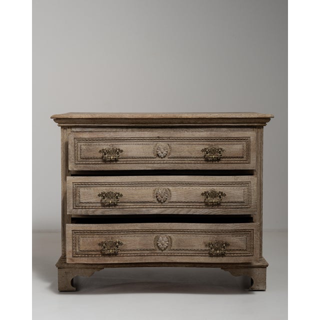 19th Century Louis XV Oak Chest of Drawers For Sale - Image 14 of 18