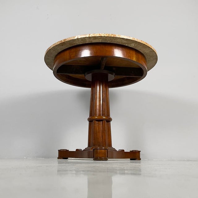 1930s Italian Charles X Style Wood and Pink Marble Round Dining Table, 1930s For Sale - Image 5 of 18
