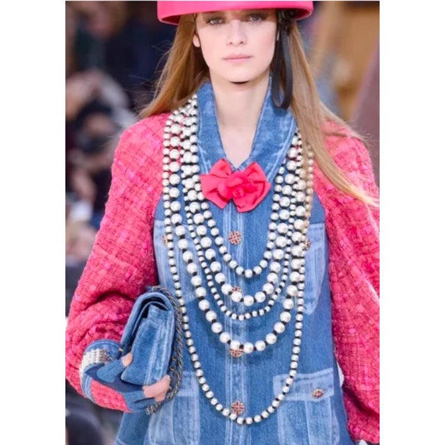 White Chanel Necklace CC Logo 2016 20 28 in Faux Pearl Ribbon 5 Multi Rows White Black Ribbon For Sale - Image 8 of 11