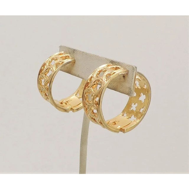 Napier 1972 Vintage Signed Napier Gothic Cut Out Hoop Clip Earrings- 2 Pieces For Sale - Image 4 of 9