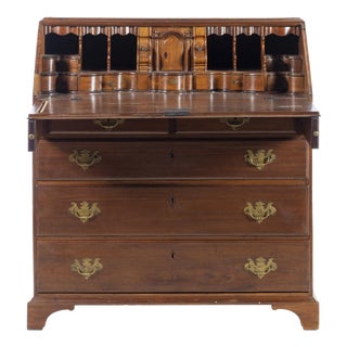 Quenn Mary Writing Desk in Vinhatico Wood, 18th Century For Sale