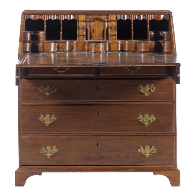 Quenn Mary Writing Desk in Vinhatico Wood, 18th Century For Sale