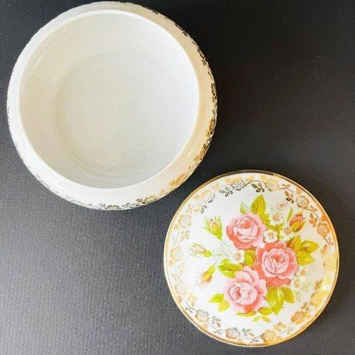 Vintage Gilt Porcelain Souvenir De Lourdes Trinket Box with Flowersfrom Limoges, 1970s For Sale - Image 4 of 6