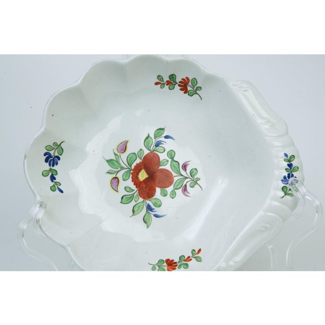 Early 19th Century Spode "Peasant" Shell Bowl - C. 1824-30 - England For Sale - Image 5 of 12