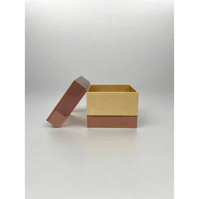 1970s Purple Acrylic & Gold Metal Cube Box by Alessandro Albrizzi, Italy, 1970s For Sale - Image 5 of 15