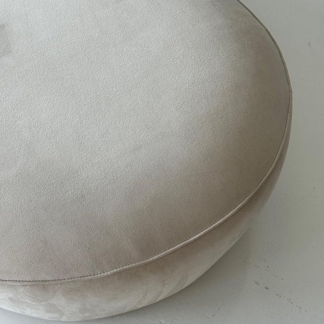 c. 2000s. The Zoe sofa was one of Vladimir Kagan’s last designs. (attributed) Made by American Leather /Room and Board....