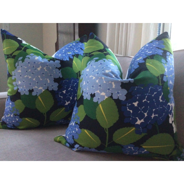 Schumacher Hydrangea of 22” Down Filled Pillows - a Pair For Sale - Image 4 of 5