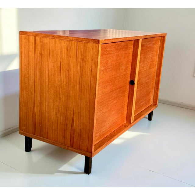 This high-quality chest of drawers was manufactured in Germany by Rego Möbel in the 1960s and exemplifies the functional...