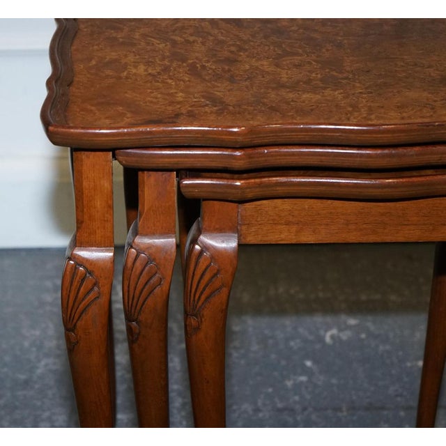 Art Deco Burr Walnut Nesting Tables with Queen Anne Legs, 1920s, Set of 3 For Sale - Image 6 of 15
