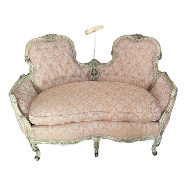 1970s Vintage French Pink Cushioned Settee With White Wooden Detailed Frame For Sale