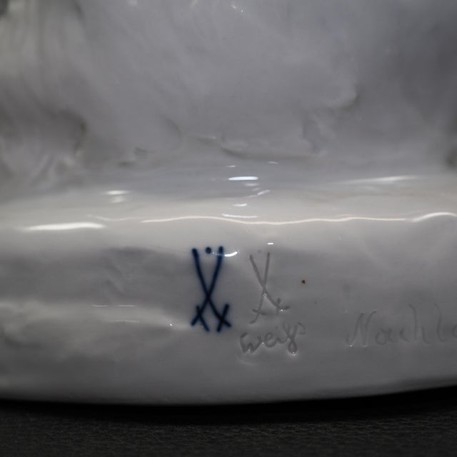 White Meissen White Glazed Seated Bear A1066 Porcelain Figurine by August Gaul For Sale - Image 8 of 12