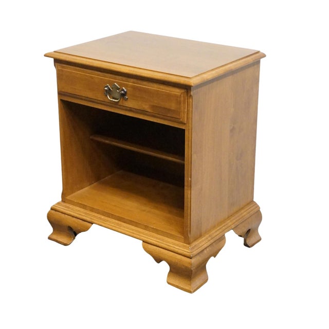 ETHAN ALLEN Heirloom Nutmeg Maple 23" Open Cabinet Nightstand 10-5306 25.75" High 23.25" Wide 16.5" Deep We specialize in...