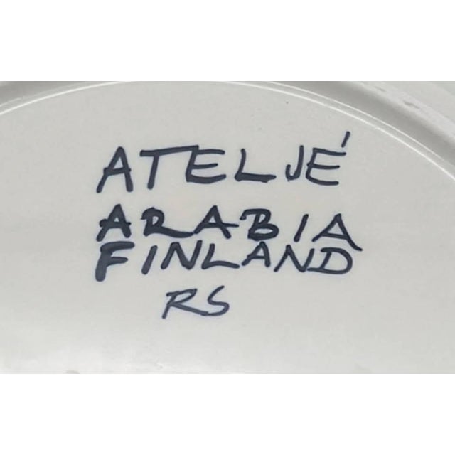 1970s Arabia Finland "Kalevala" Round Stoneware Platter Designed by Anja Jaatinen-Winqvist For Sale - Image 10 of 10