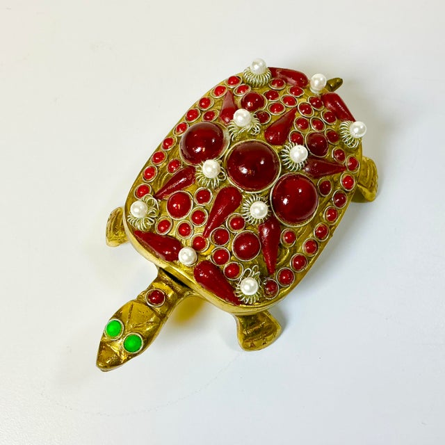 1960s 1960s Vintage Art Deco Coastal Hollywood Regency Bejeweled Brass Turtle Box For Sale - Image 5 of 18