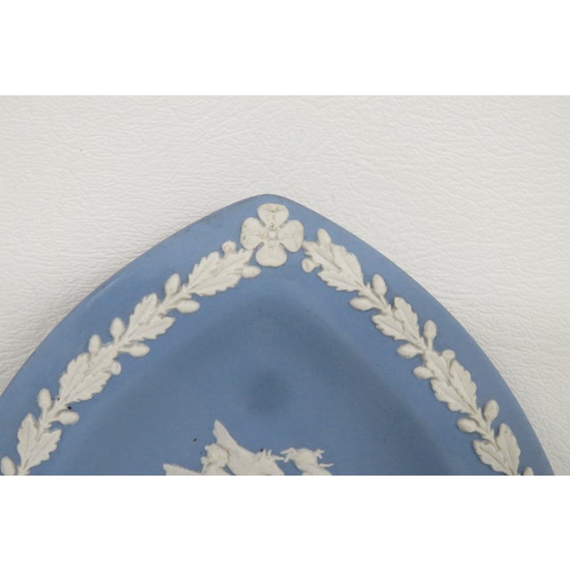 Mid 20th Century Wedgwood Blue Jasperware Heart Shaped Trinket Vanity Pin Dish 4583b For Sale - Image 5 of 15