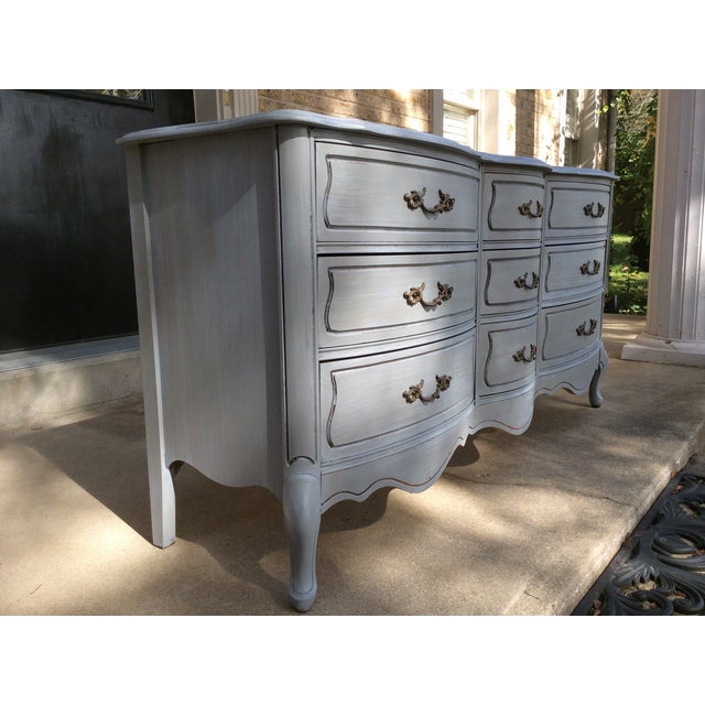 Vintage Broyhill French Provincial Dresser Chairish