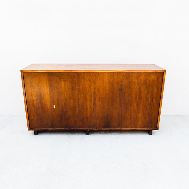Restored 1950s T. H. Robsjohn-Gibbings for Widdicomb Walnut Credenza For Sale - Image 11 of 15