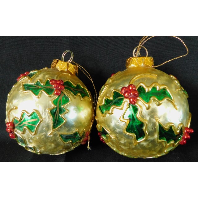 Medium Fancy Gold Foil Shimmer Red & Green Mistletoe Hand Painted Glass Christmas Tree Ornaments - Set of 2 For Sale - Image 4 of 4