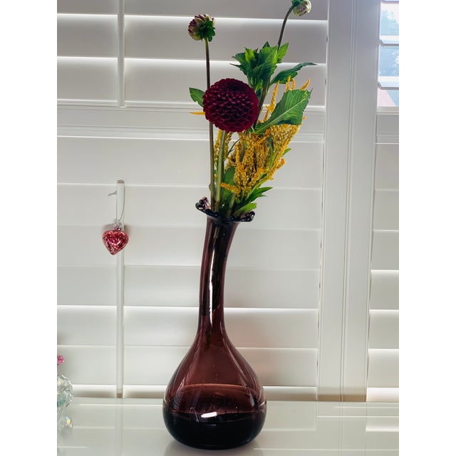 Vintage 1960s Handblown Amethyst Art Glass Vase With Ruffled Rim For Sale In Denver - Image 6 of 6