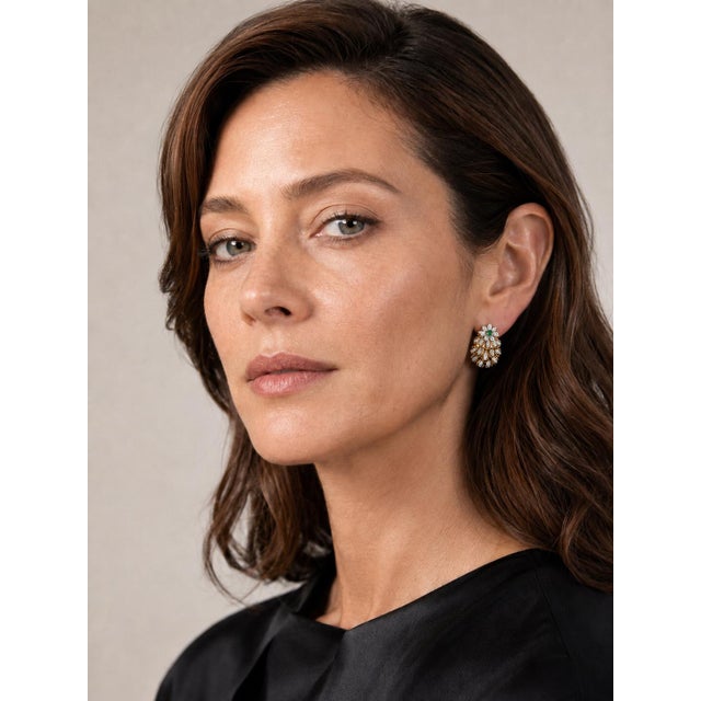 Mid 20th Century Mid-Century Italian 18k Gold Emerald & Diamond Earrings, A Pair For Sale - Image 11 of 11