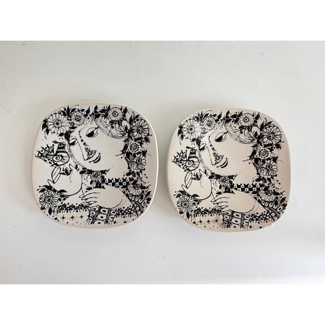 Rosenthal Poetic Ceramic Decoration Series Small Plate by Björn Wiinblad for Rosenthal Studio Line, Germany, 1979, Set of 2 For Sale - Image 4 of 4