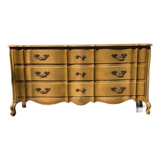 Vintage French Provincial Triple Dresser, Serpentine Front Chest With Carved Apron & Scroll Feet For Sale