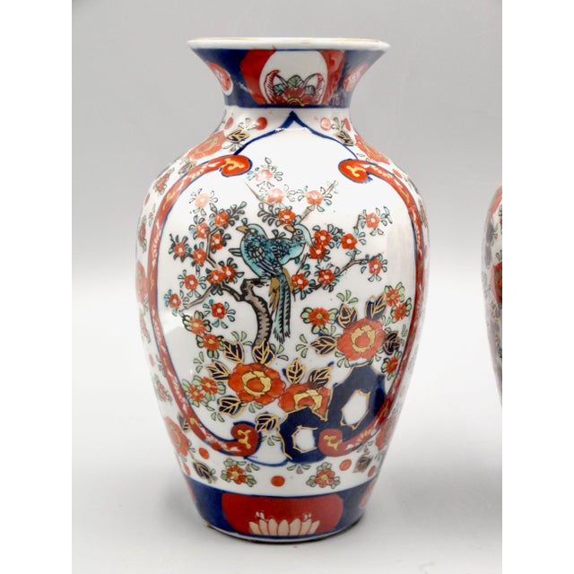 Early 20th Century Antique Japanese Porcelain Imari Vases, a Pair For Sale - Image 5 of 9