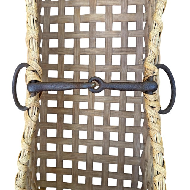 Tan Hand-Woven Oak Splint Basket With Horse Bit Handle by Elizabeth Worley For Sale - Image 8 of 13