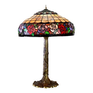 Vintage Tiffany School Leaded Stained Glass Floral Table Lamp 20thC For Sale
