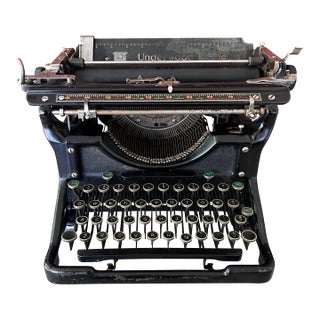 Vintage Underwood Typewriter Portable Model Black Metal Finish Working Condition For Sale