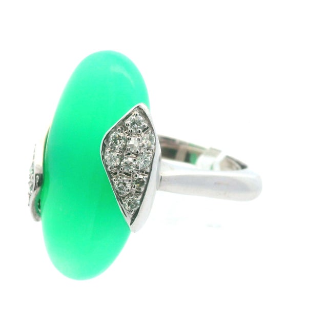 1950s 1950s 18k White Gold German Chrysoprase & Diamond Ring Size 7.75 For Sale - Image 5 of 10