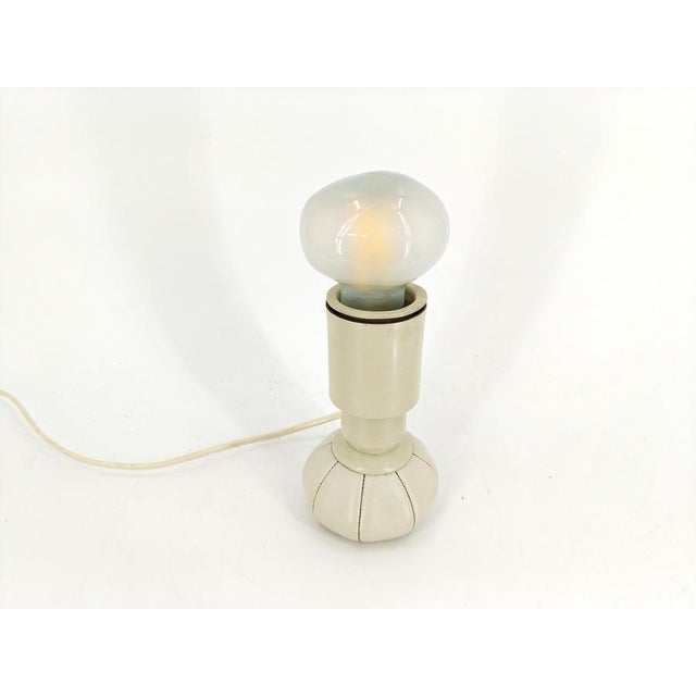 Table Lamp attributed to Gino Sarfatti for Arteluce, 1960s For Sale - Image 9 of 10
