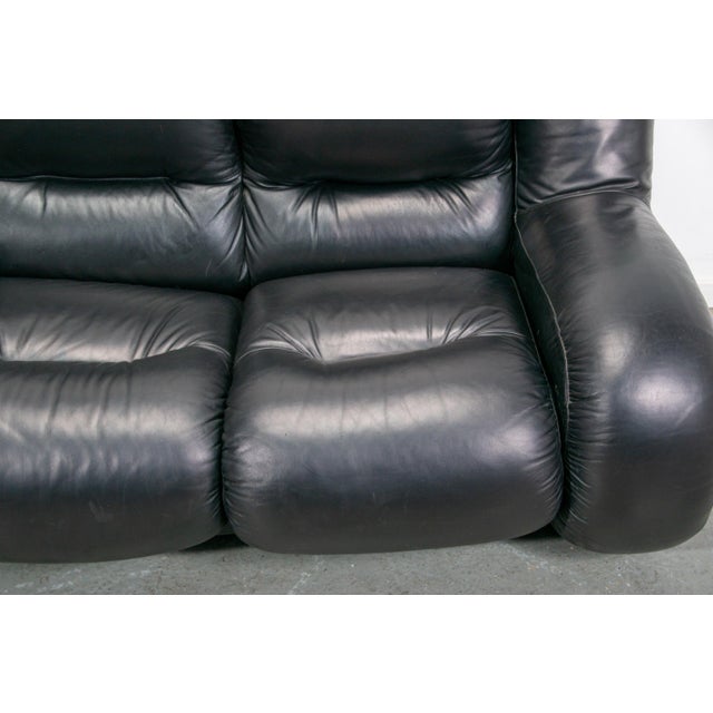 Italian Space Age Black Leather 2-Seater Sofa, 1985 For Sale - Image 13 of 14